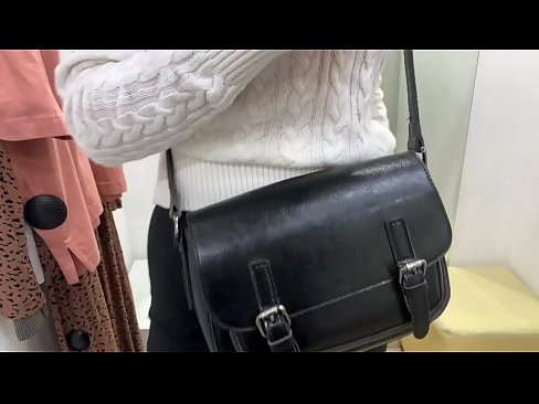 ❤️ Masturbasi umum tina jalang ngora FeralBerry sareng dildo di kamar pas ️ Poro anal di urang% su.sexonfire.ru% ﹏